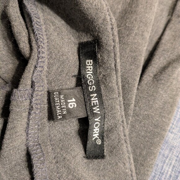 LOWEST PRICE!! BUY TODAY! ~Women's Bundle of two pants. - Picture 4 of 7